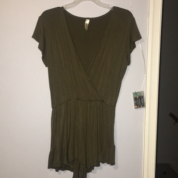 Dark green romper - Picture 1 of 2